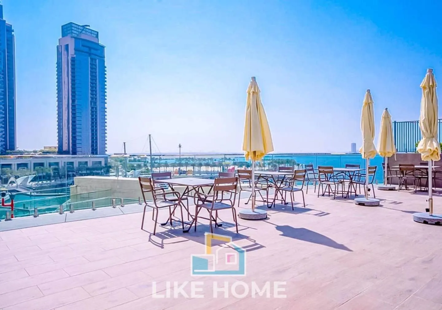 Apartment Like Home - 3904 Impressive 2-Bhk With Partial Sea View And Community View Dubai